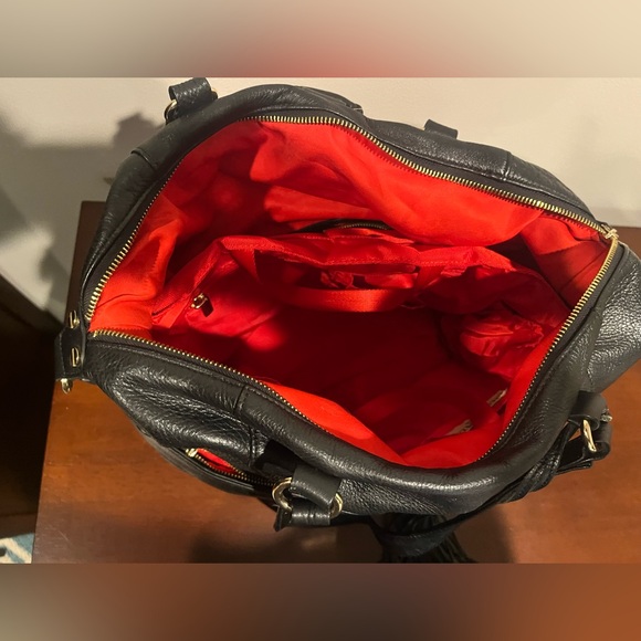 Lily Jade Shaylee Diaper Bag Black with gold hardware - Picture 3 of 9